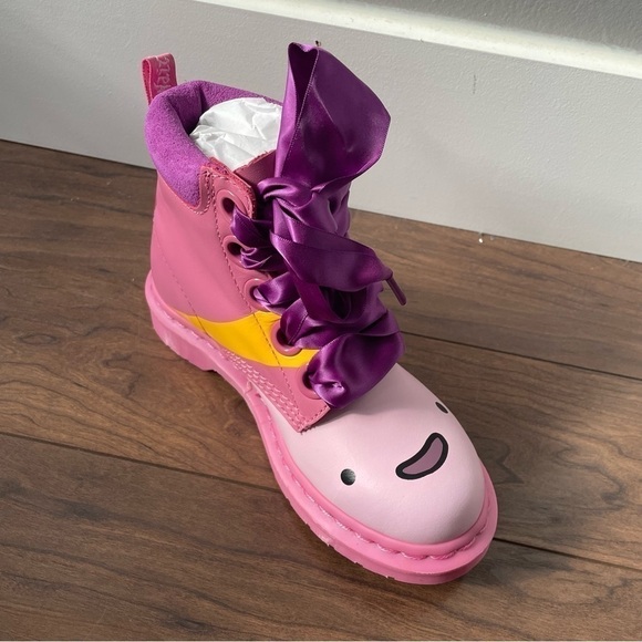 [5] Rare Dr.Martens Adventure Time The Bubblegum Princess Pink Combat Boot - Picture 5 of 15
